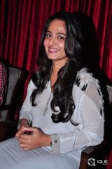 Anushka at Rudramadevi Movie Release Date Press Meet